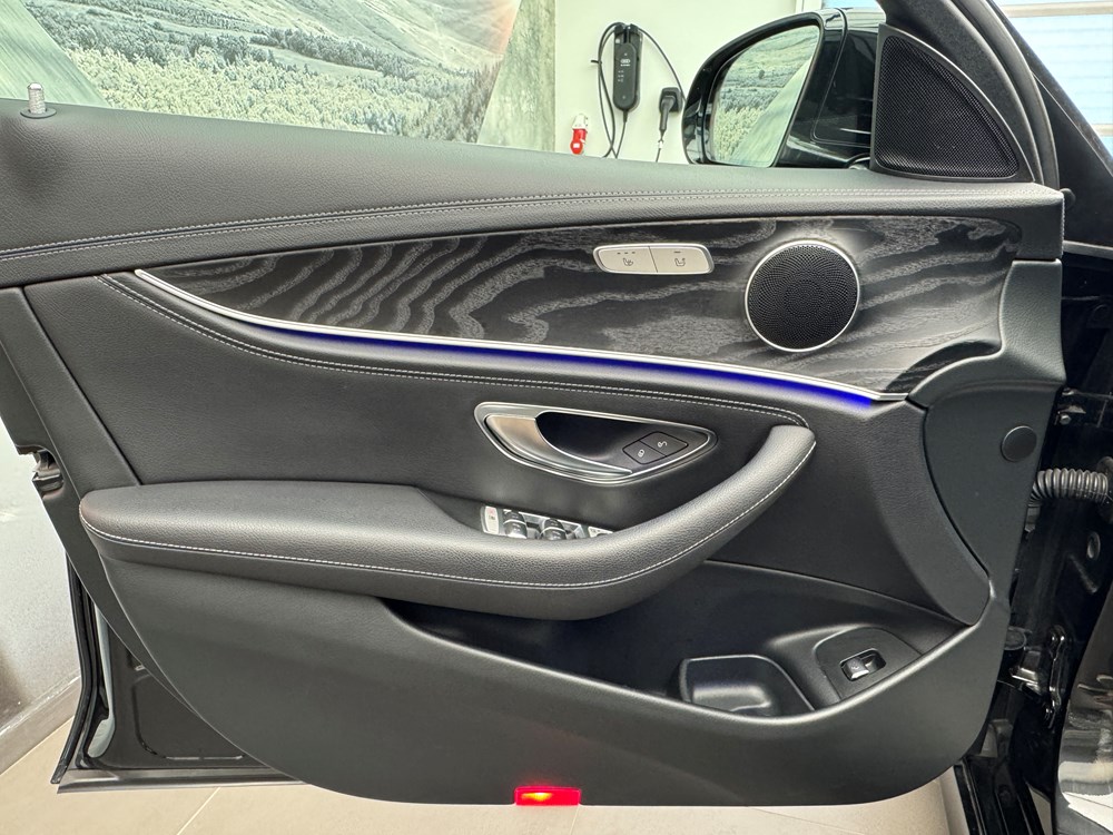 Mercedes-Benz E200 с пробегом в Audi Беларусь. Фотография 9