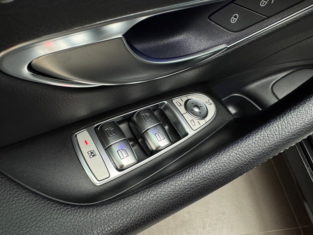 Mercedes-Benz E200 с пробегом в Audi Беларусь. Фотография 10