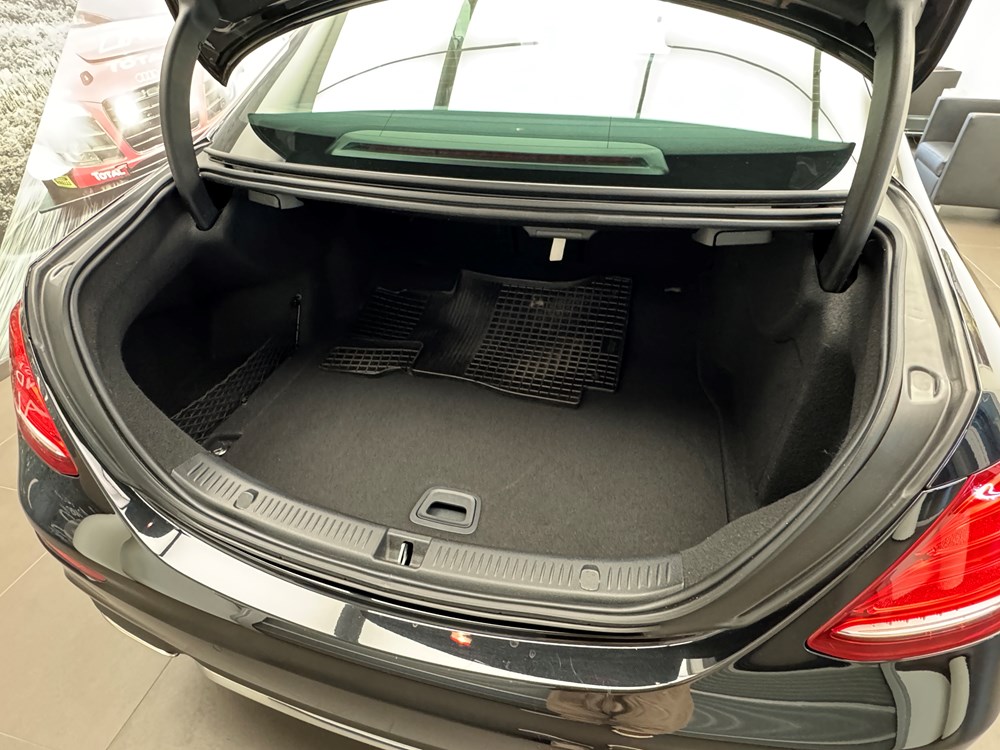 Mercedes-Benz E200 с пробегом в Audi Беларусь. Фотография 26