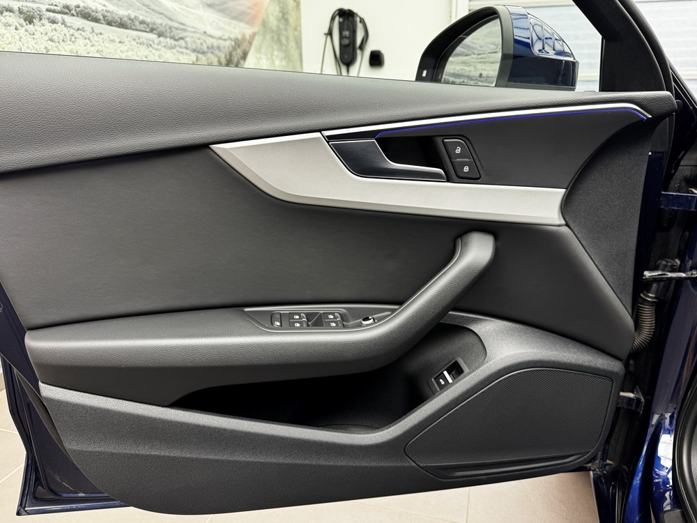 Audi A4 с пробегом в Audi Беларусь. Фотография 10