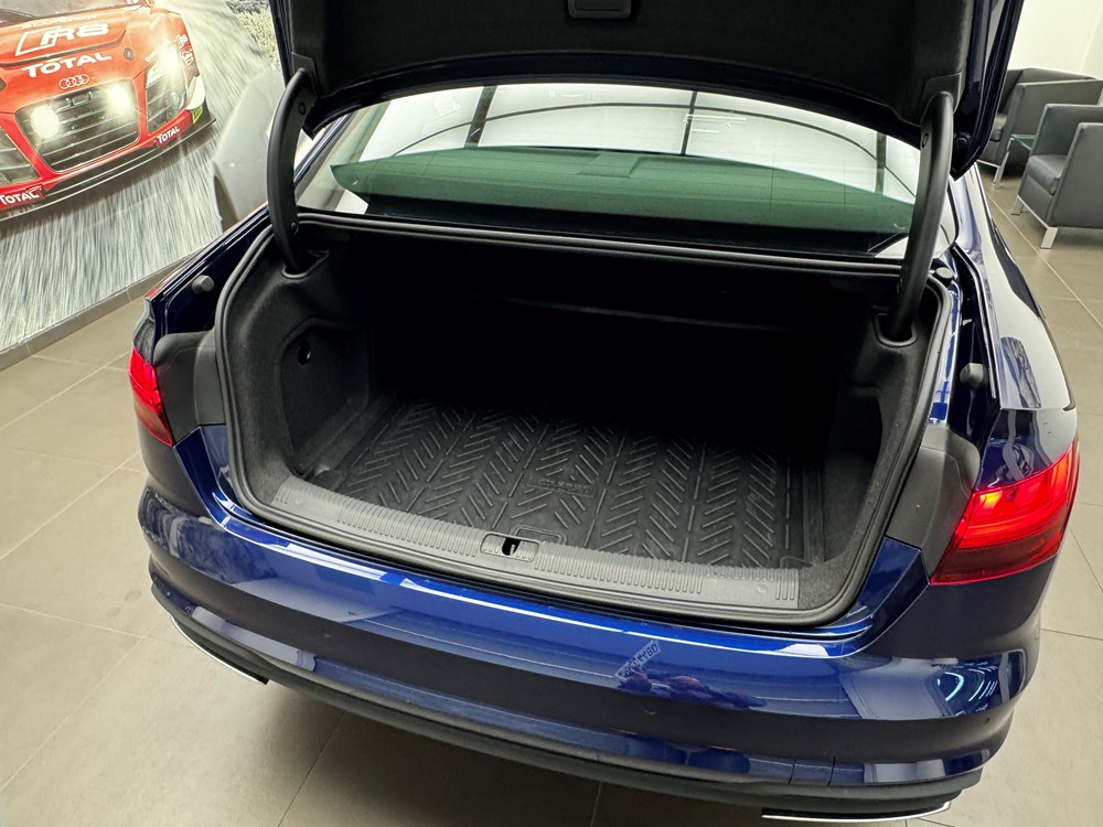 Audi A4 с пробегом в Audi Беларусь. Фотография 28