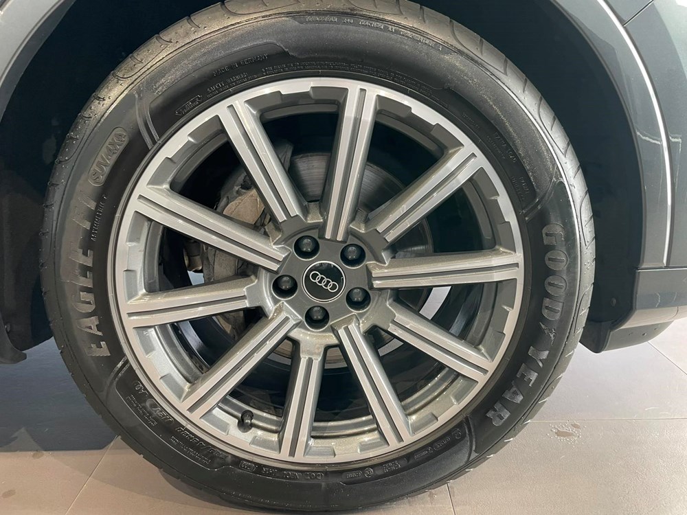 Audi Q7 с пробегом в Audi Беларусь. Фотография 4